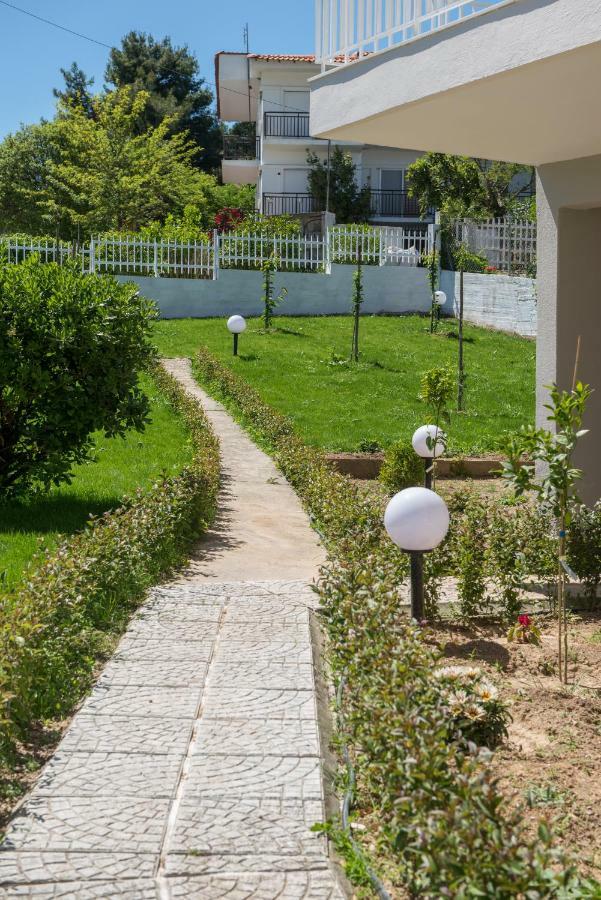 Georgalas Rest Apartments Nea Kallikrateia Exterior photo
